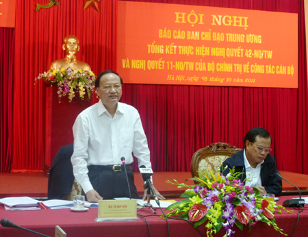 河内高效展开干部轮换、规划、培训和培养工作